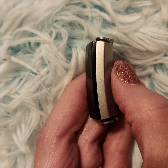 Fitbit Alta HR accessories - no actual fitbit - Picture 2 of 3